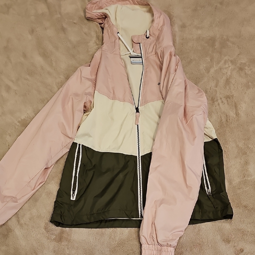 Columbia Pink and Cream Jacket with Color Block Design